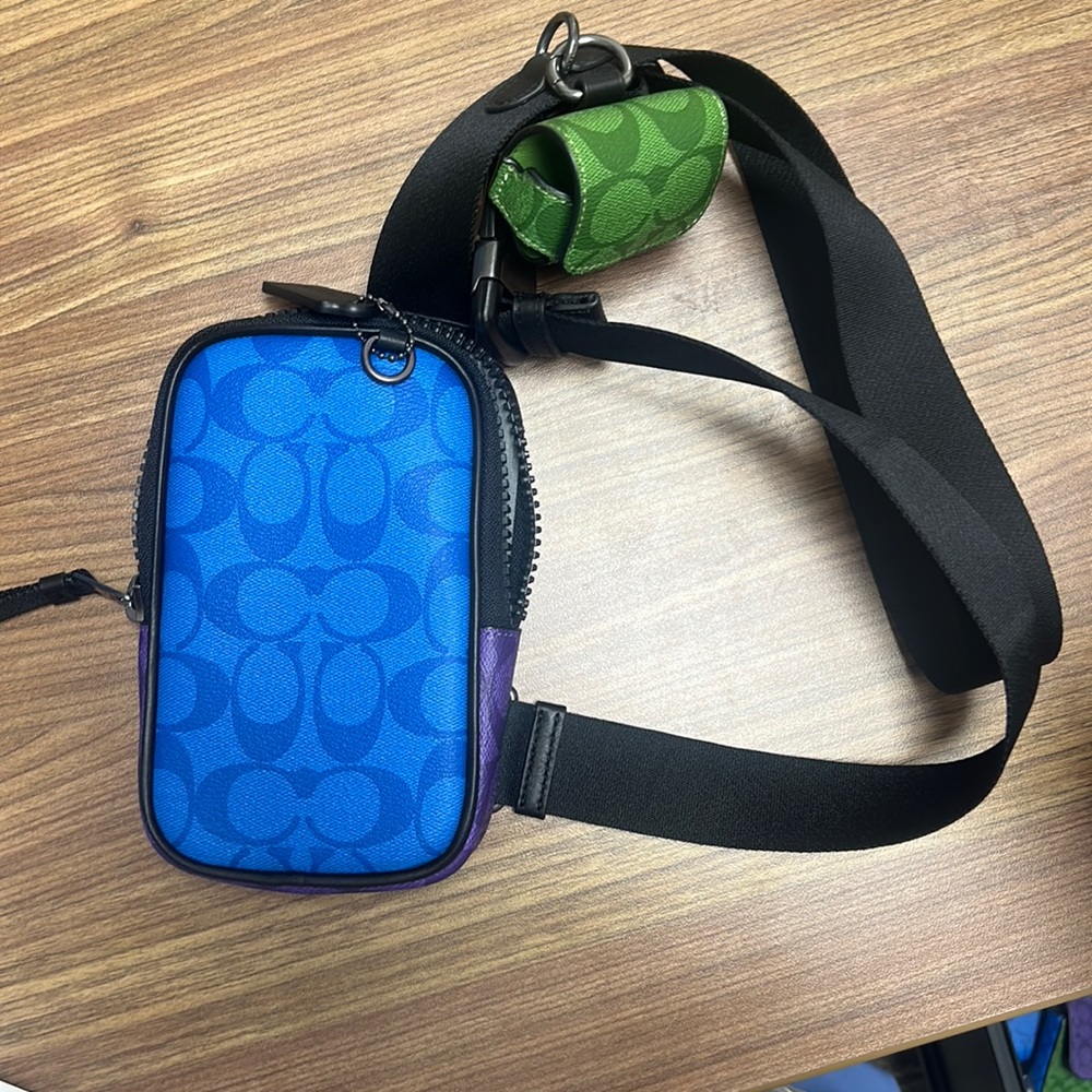 NWOT COACH  Multifunction Phone Pack Crossbody Bag color block…